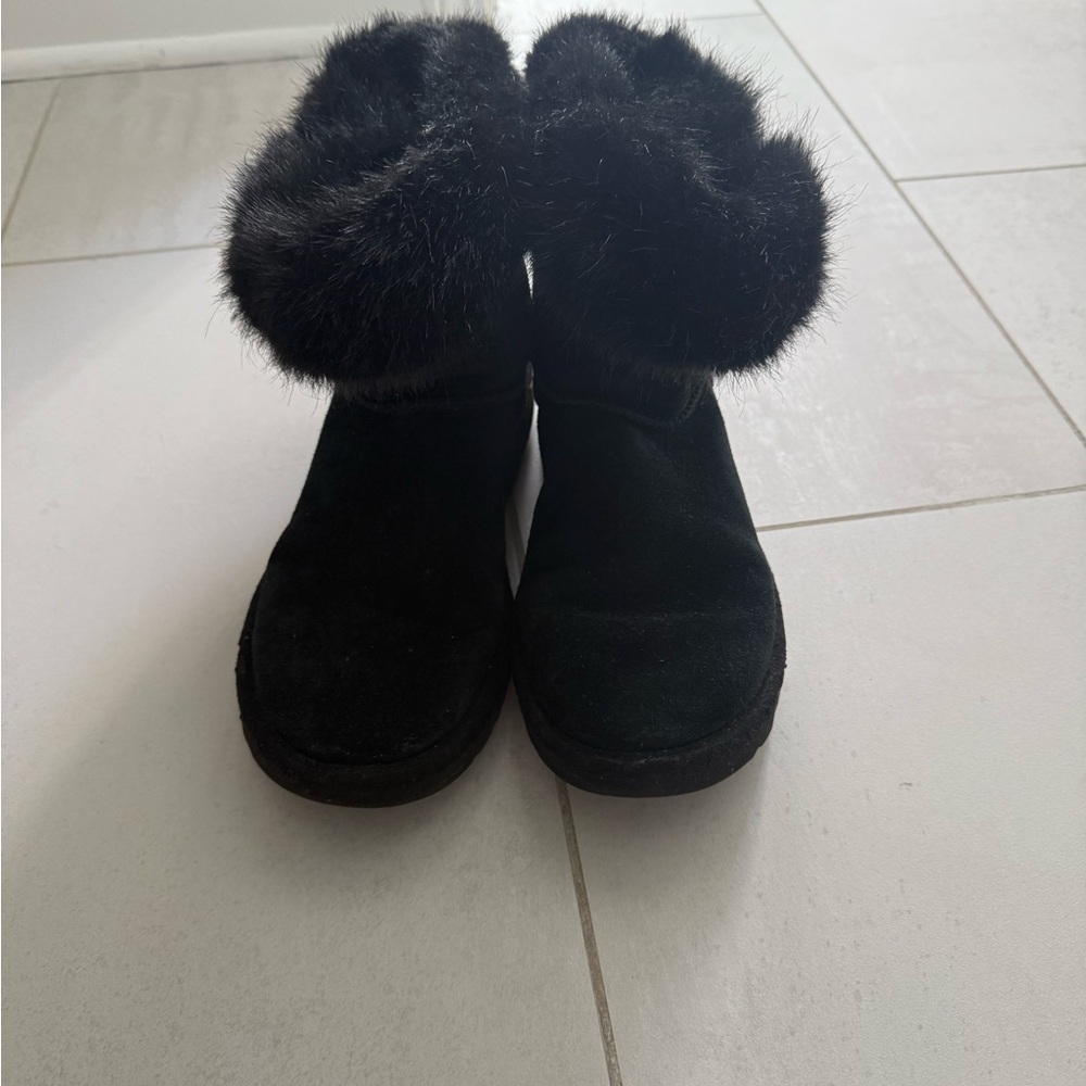 UGG Black Women's Fur-Trimmed Boots